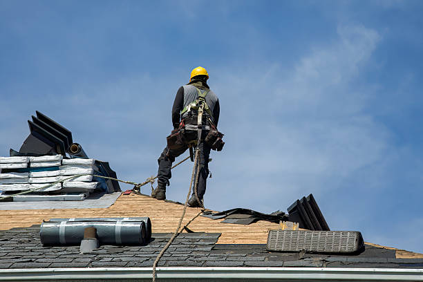 Professional Gutter Installation technician working in Saint Benedict, OR